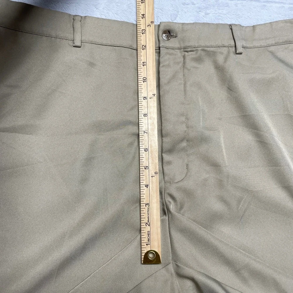 Greg Norman Golf Performance Mens Shorts 44 Tan Polyester Breathable Lightweight